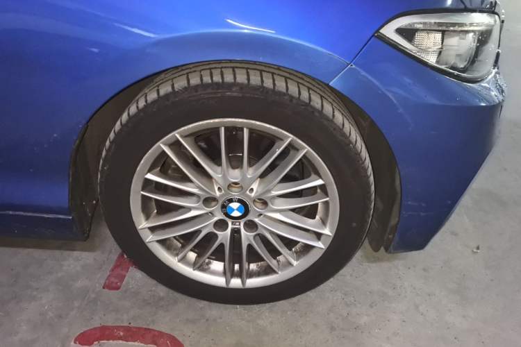 Used BMW 2 Series 2014 220i Sport Design Package Exterior 7