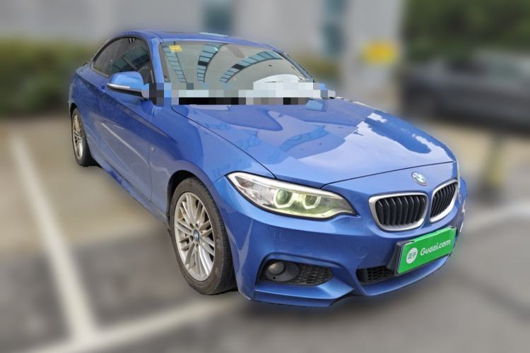Used BMW 2 Series 2014 220i Sport Design Package Front Right 45 Deg