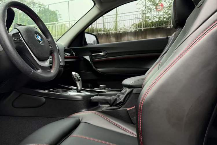 Used BMW 2 Series 2014 220i Sport Design Package Interior 2