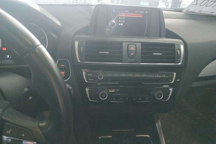 Used BMW 2 Series 2014 220i Sport Design Package Interior 2