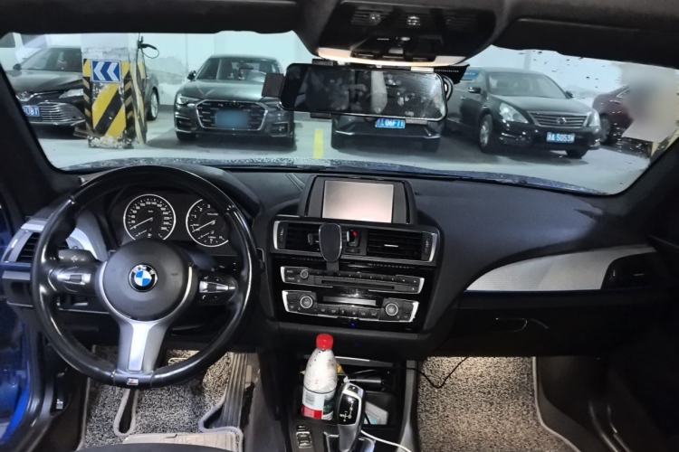 Used BMW 2 Series 2014 220i Sport Design Package Interior 2