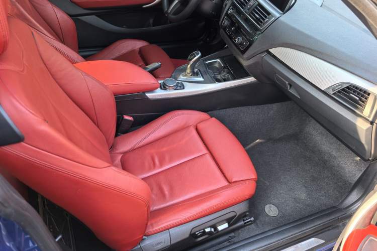 Used BMW 2 Series 2014 M235i Interior 4