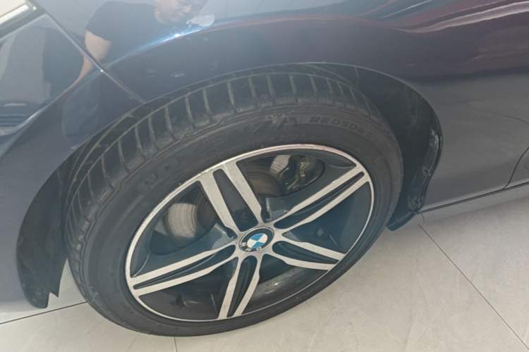 Used BMW 2 Series 2014 220i Sport Design Package Left Front Wheel Hub
