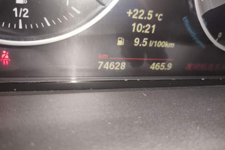 Used BMW 2 Series 2014 M235i Odometer Close Up