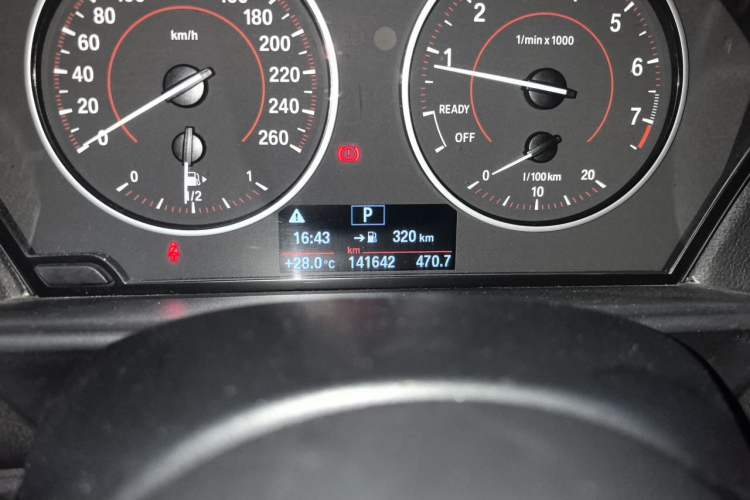 Used BMW 2 Series 2014 220i Sport Design Package Odometer Close Up