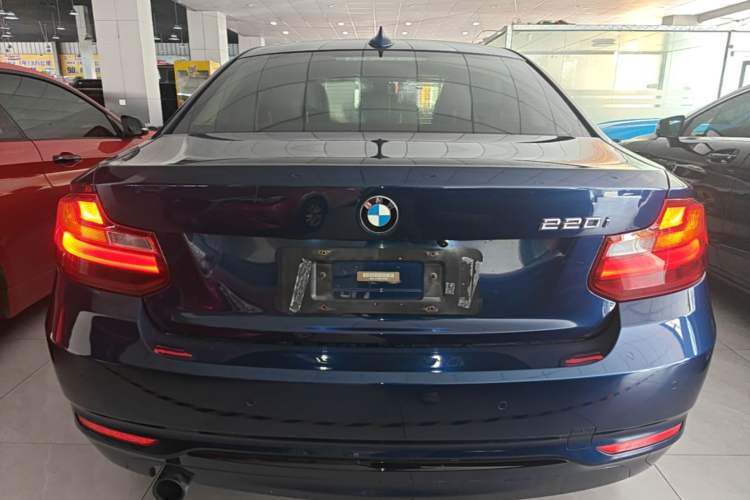 Used BMW 2 Series 2014 220i Sport Design Package Rear