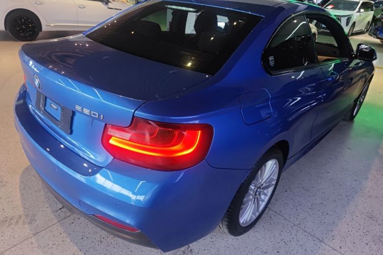 Used BMW 2 Series 2014 220i Sport Design Package Rear Right 45 Deg
