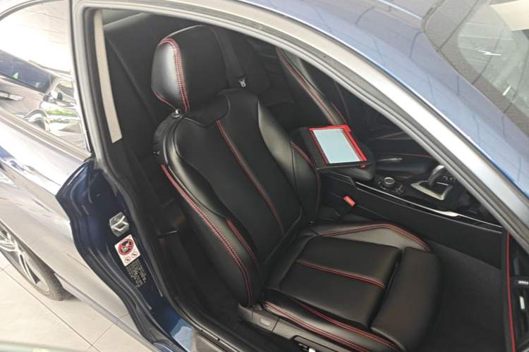 Used BMW 2 Series 2014 220i Sport Design Package Right Front Seat