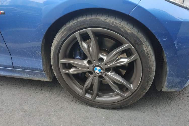 Used BMW 2 Series 2014 M235i Right Front Wheel Hub