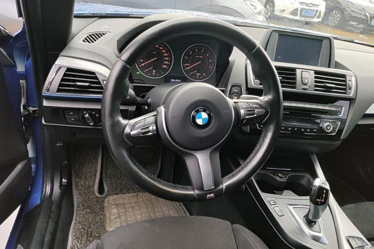 Used BMW 2 Series 2014 220i Sport Design Package Steering Wheel