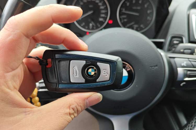 Used BMW 2 Series 2014 220i Sport Design Package Vehicle Key