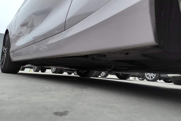 Used BMW 2 Series 2014 220i Sport Design Package Chassis Rear Left