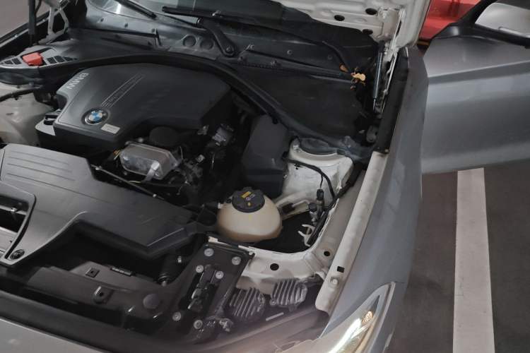 Used BMW 2 Series 2014 220i Leading Model Engine Bay Left