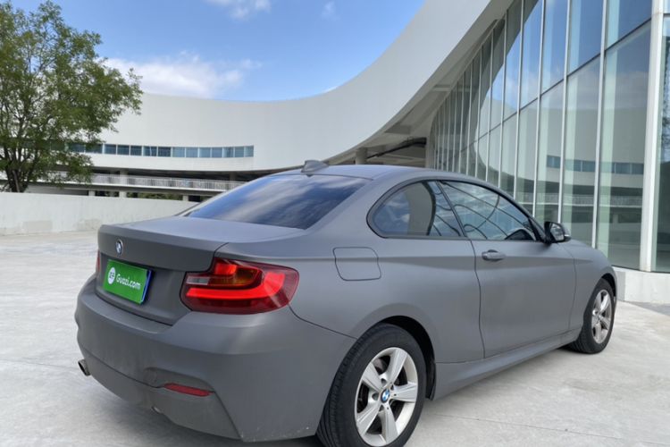 Used BMW 2 Series 2014 220i Leading Model Exterior 4