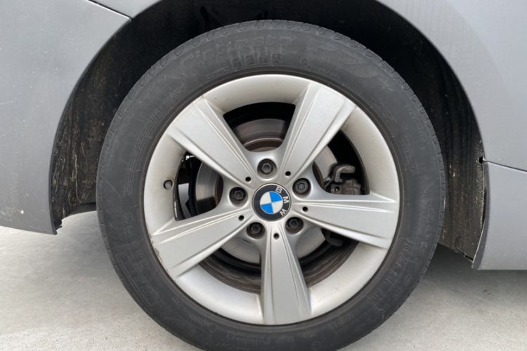 Used BMW 2 Series 2014 220i Leading Model Exterior 7