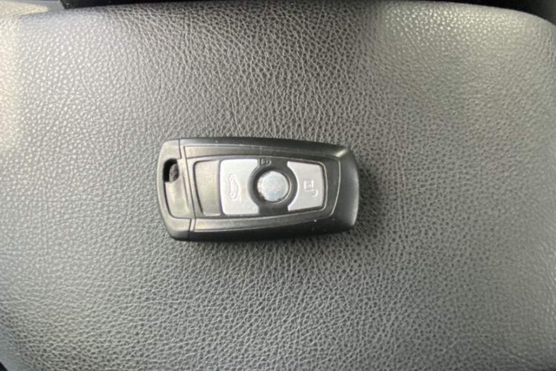 Used BMW 2 Series 2014 220i Leading Model Interior 2