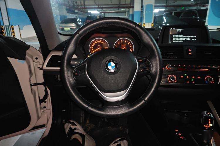 Used BMW 2 Series 2014 220i Leading Model Steering Wheel