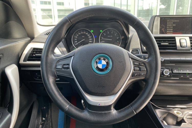 Used BMW 2 Series 2014 220i Leading Model Steering Wheel