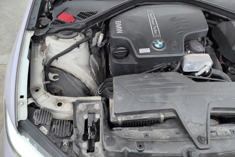 Used BMW 2 Series 2014 220i Sport Design Package Engine Bay Right
