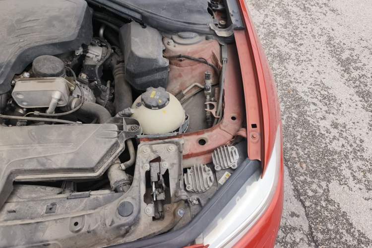 Used BMW 2 Series 2014 220i Leading Model Engine Bay Left