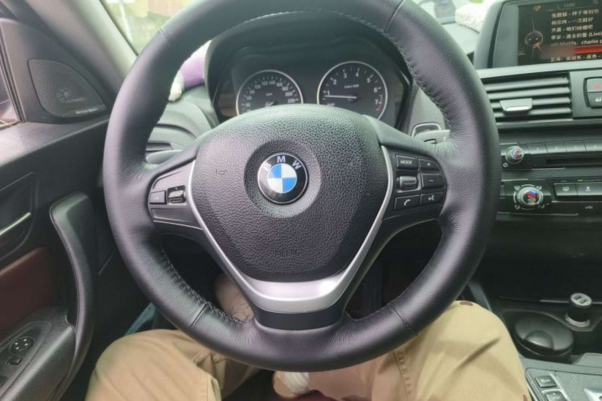 Used BMW 2 Series 2014 220i Leading Model Steering Wheel