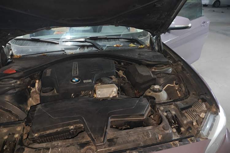 Used BMW 2 Series 2014 220i Leading Model Engine Bay Left