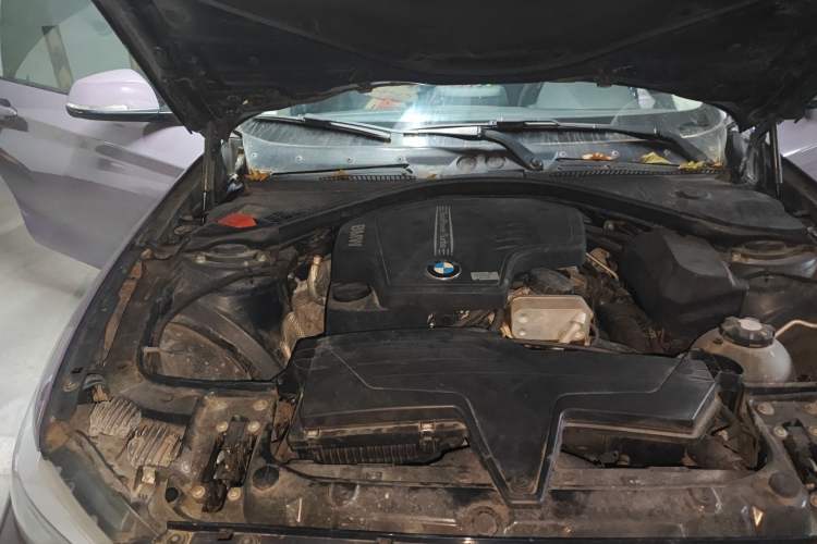 Used BMW 2 Series 2014 220i Leading Model Engine Bay Right