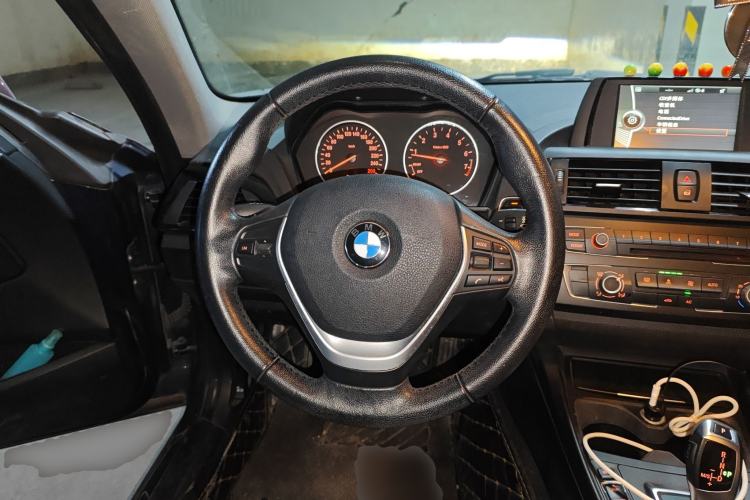 Used BMW 2 Series 2014 220i Leading Model Steering Wheel