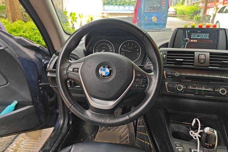 Used BMW 2 Series 2014 220i Leading Model Steering Wheel