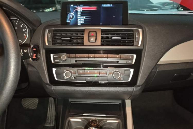 Used BMW 2 Series 2014 220i Leading Model Audio And AC Panel