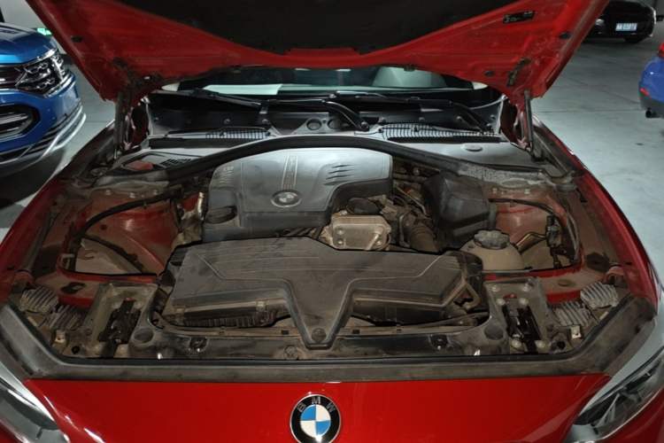 Used BMW 2 Series 2014 220i Leading Model Engine Bay