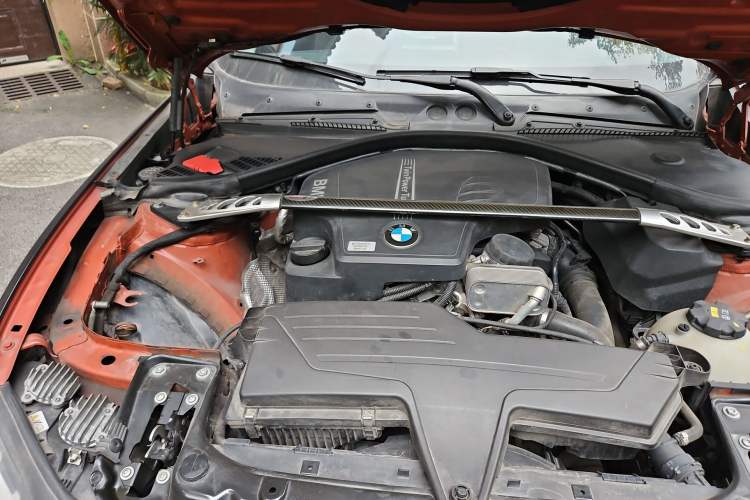 Used BMW 2 Series 2014 220i Sport Design Package Engine Bay Right