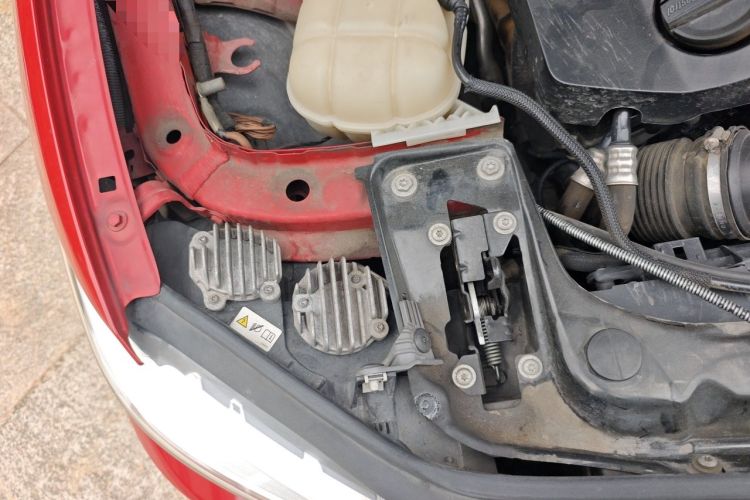 Used BMW 2 Series 2014 M235i Engine Bay Right