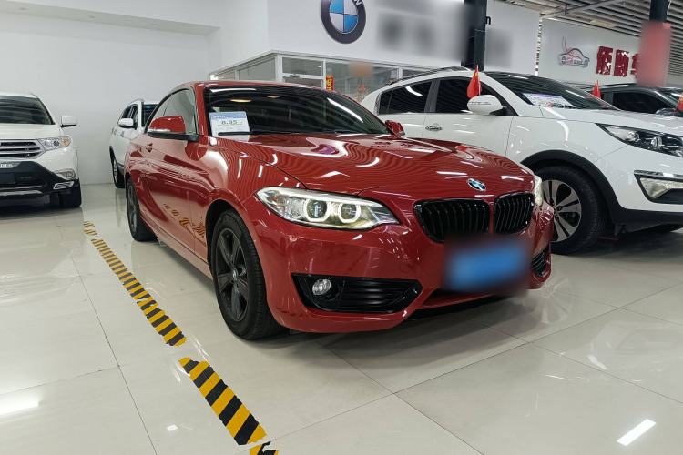 Used BMW 2 Series 2014 220i Leading Model Exterior 2