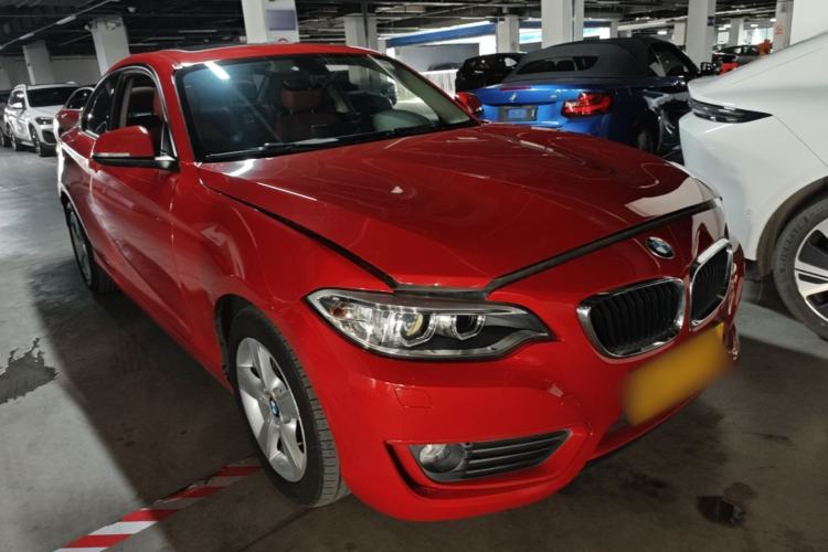 Used BMW 2 Series 2014 220i Leading Model Front Right 45 Deg