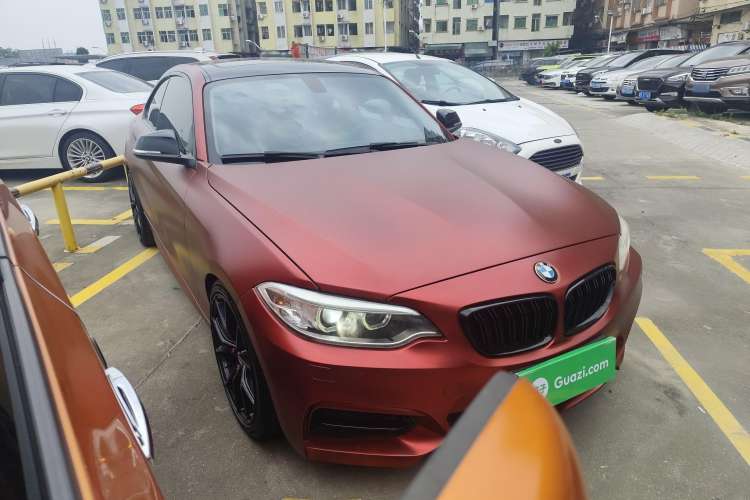 Used BMW 2 Series 2014 220i Leading Model Front Right 45 Deg