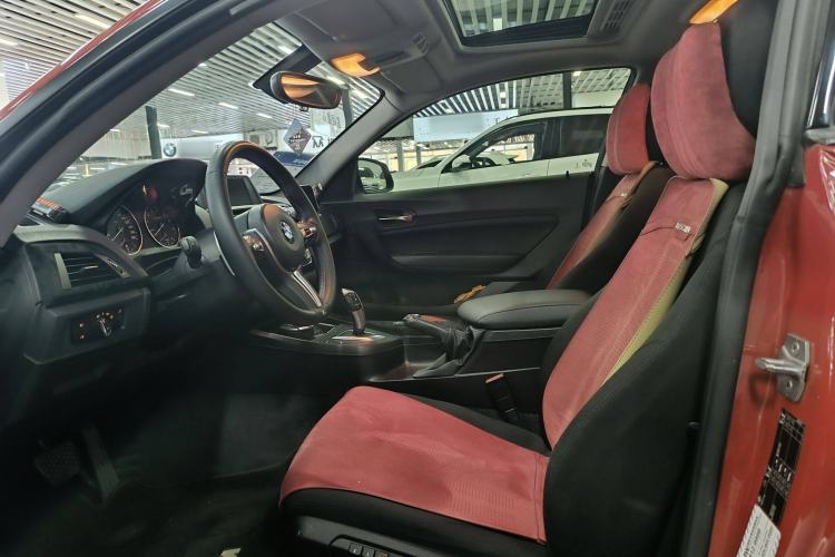 Used BMW 2 Series 2014 220i Leading Model Interior 3