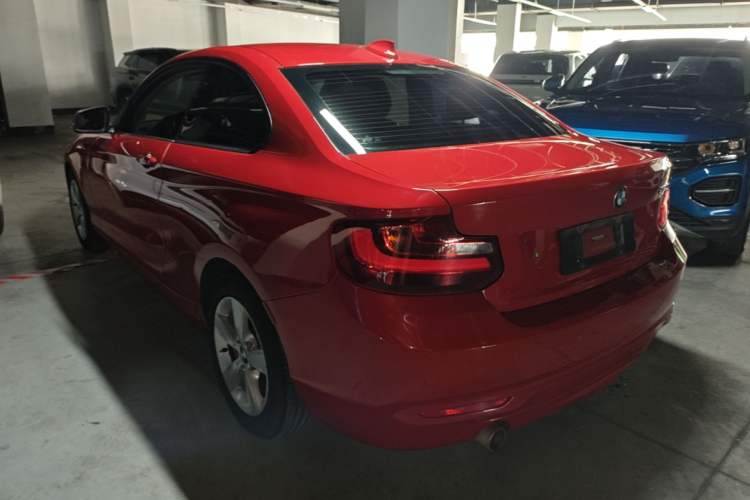 Used BMW 2 Series 2014 220i Leading Model Rear Left 45 Deg