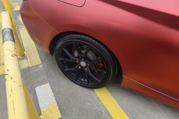 Used BMW 2 Series 2014 220i Leading Model Right Rear Wheel Hub