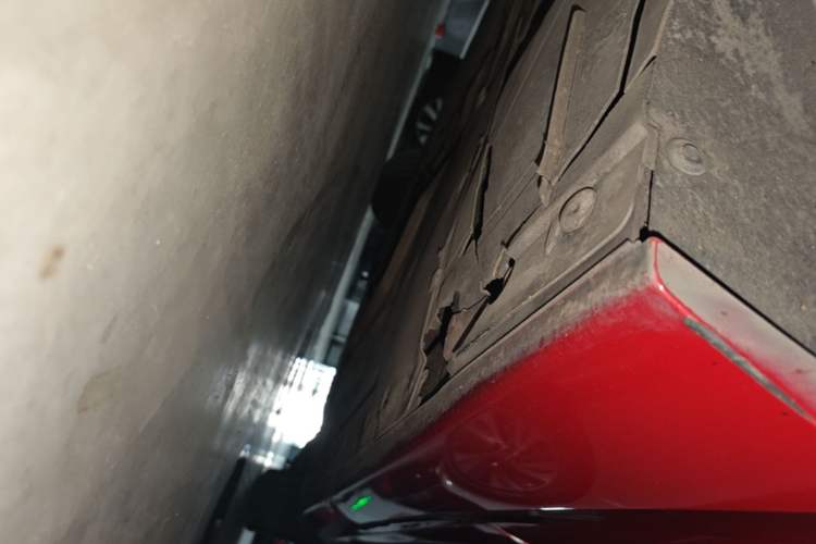 Used BMW 2 Series 2014 220i Leading Model Right Side Sill