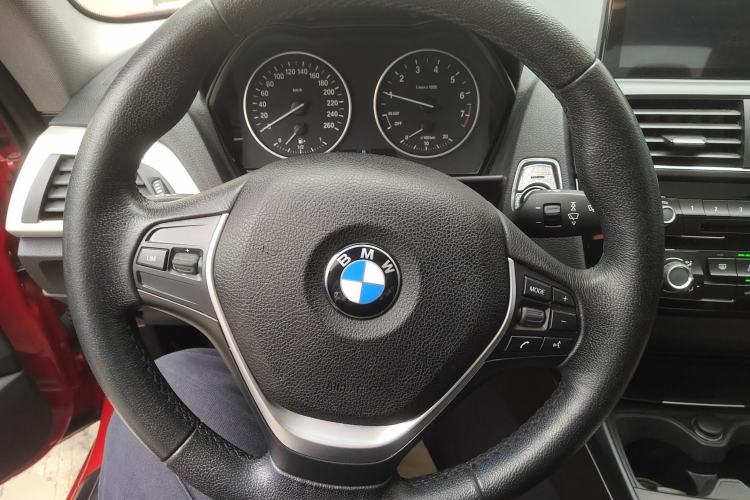Used BMW 2 Series 2014 220i Leading Model Steering Wheel