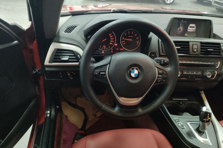 Used BMW 2 Series 2014 220i Leading Model Steering Wheel