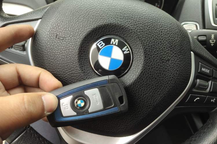 Used BMW 2 Series 2014 220i Leading Model Vehicle Key