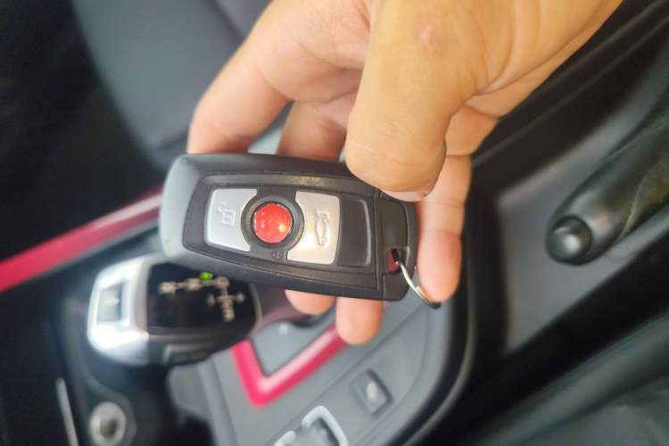 Used BMW 2 Series 2014 220i Leading Model Vehicle Key