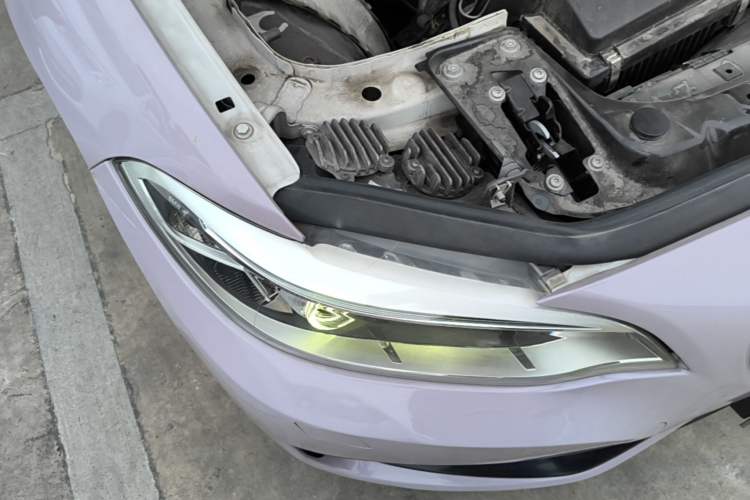 Used BMW 2 Series 2014 220i Sport Design Package Right Front Headlight