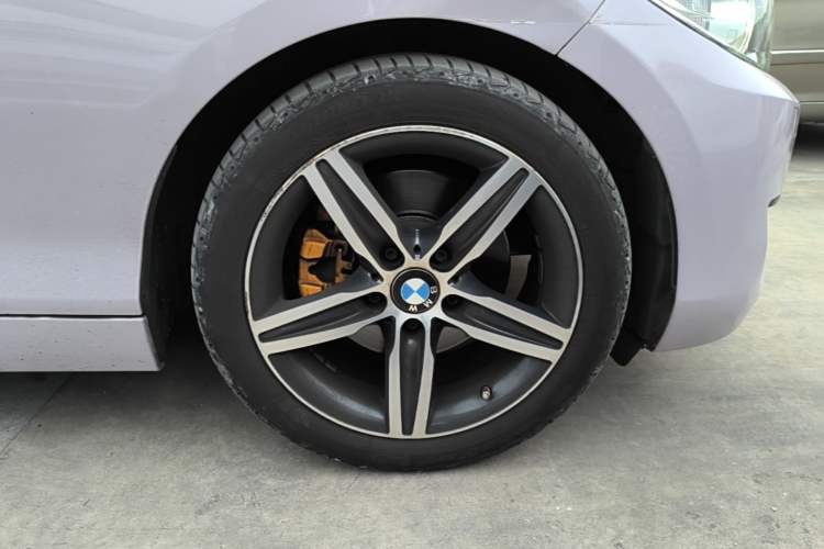 Used BMW 2 Series 2014 220i Sport Design Package Right Front Wheel Hub