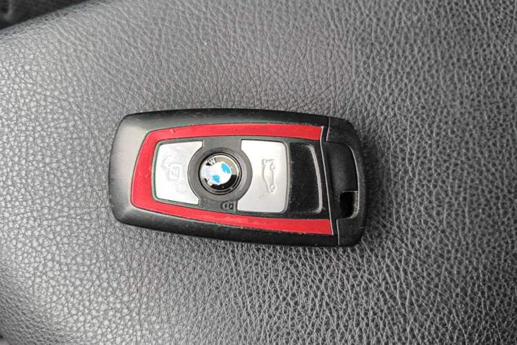 Used BMW 2 Series 2014 220i Sport Design Package Vehicle Key