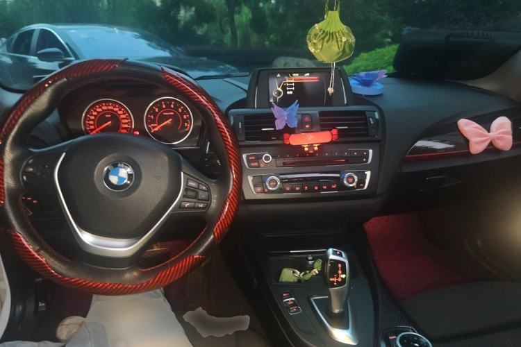 Used BMW 2 Series 2014 220i Sport Design Package Center Console