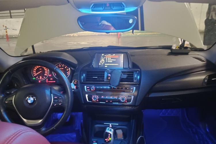 Used BMW 2 Series 2014 220i Leading Model Center Console