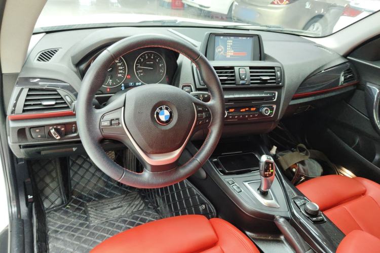 Used BMW 2 Series 2014 220i Sport Design Package Center Console